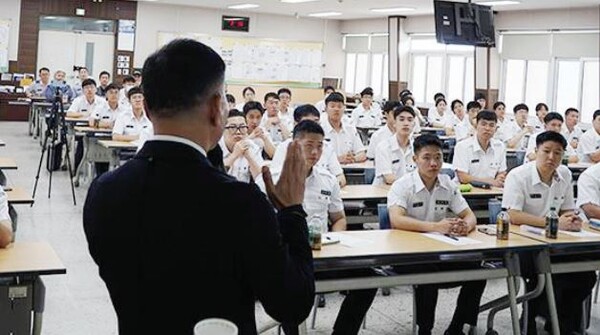 지난달 19일 진행된 128ROTC 총동문회 안보 특강